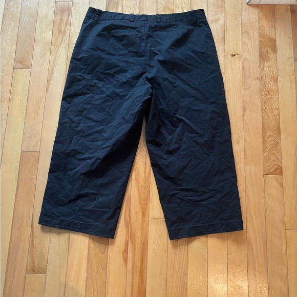 Black Capri Straight Pants - Picture 4 of 4